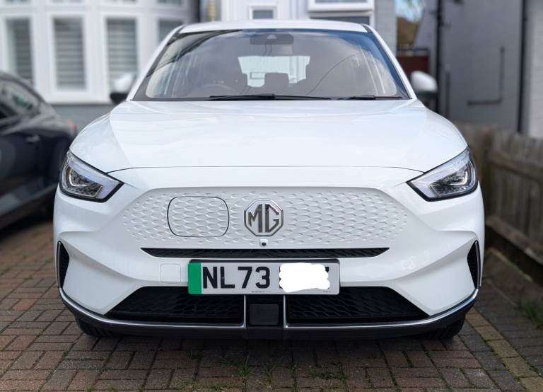 2023 MG ZS EV SE. Low mileage with extras