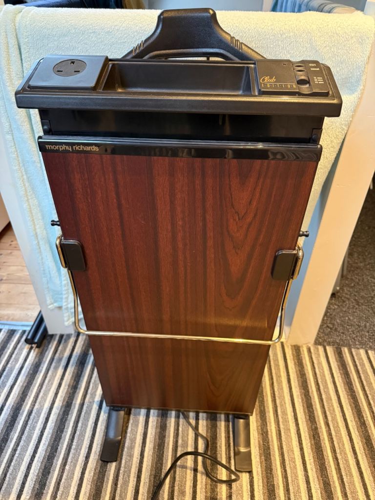 Trouser press