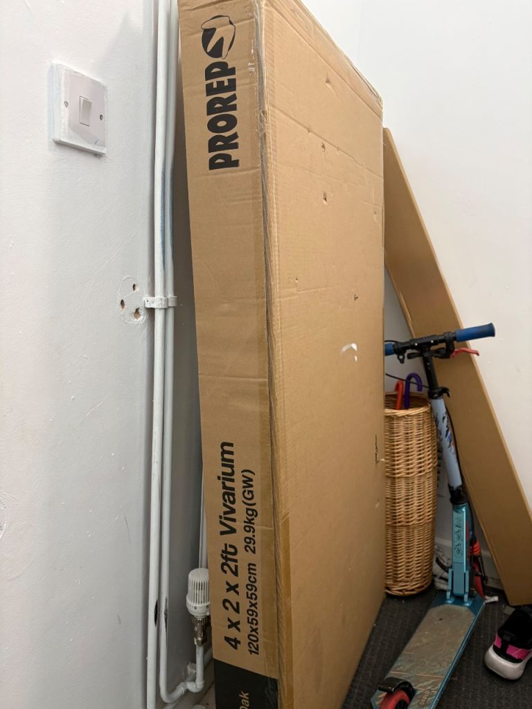 4 foot vivarium and bulb