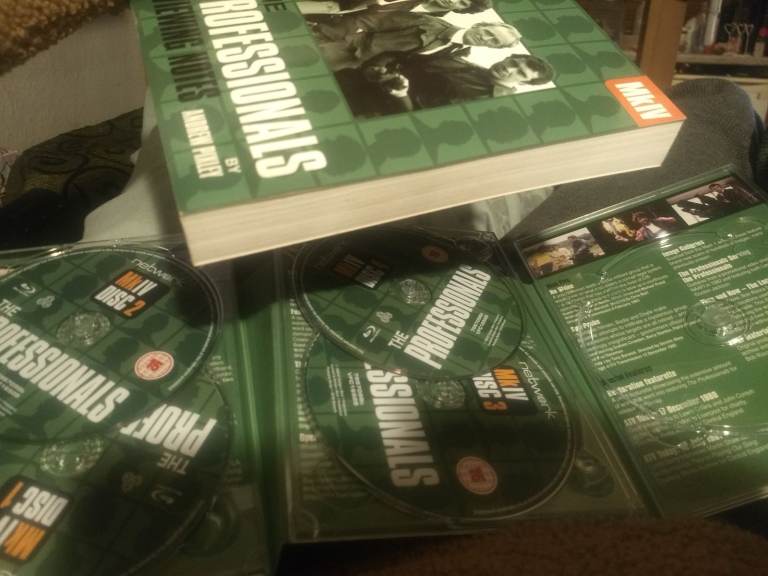 The Professionals series 4 BLURAY boxset with Book. 16 episodes