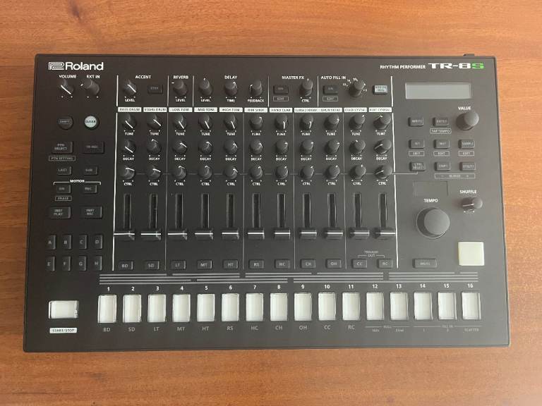 Roland TR-8S Rhythm Performer – Great Condition