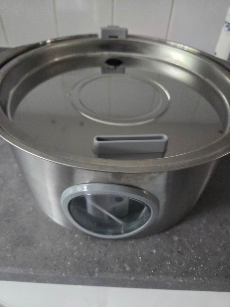Large dog water fountain 