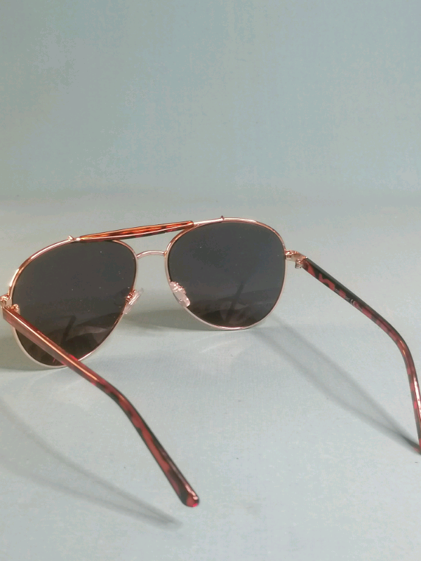 Sunglass. good condition 