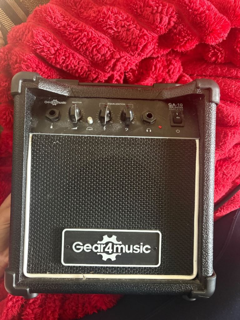 Gear4music GA-10 Guitar Amp – Hardly Used, Great Condition