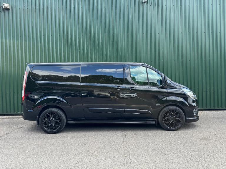 Ford Transit Custom 320 Limited Auto LWB Crew Van Double Cab Sport Kit 24000m 