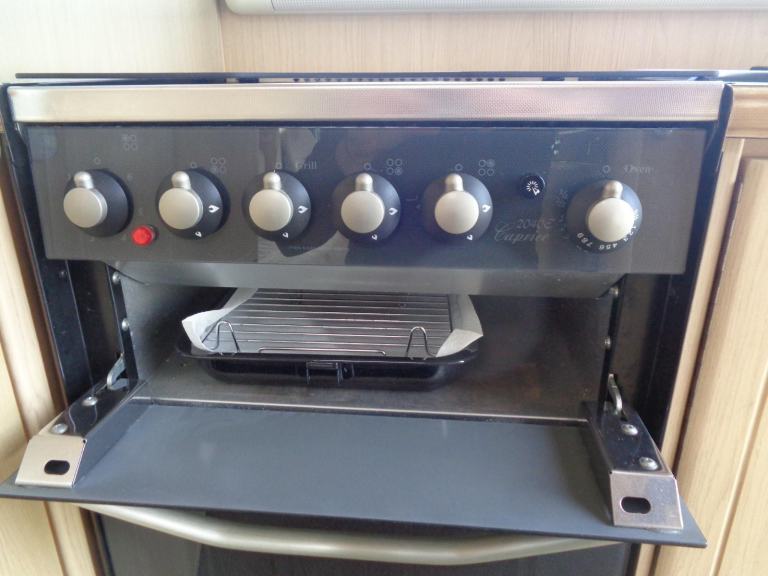 Auto-Sleepers Nuevo 2 Berth Peugeot Boxer DIESEL MANUAL 2004