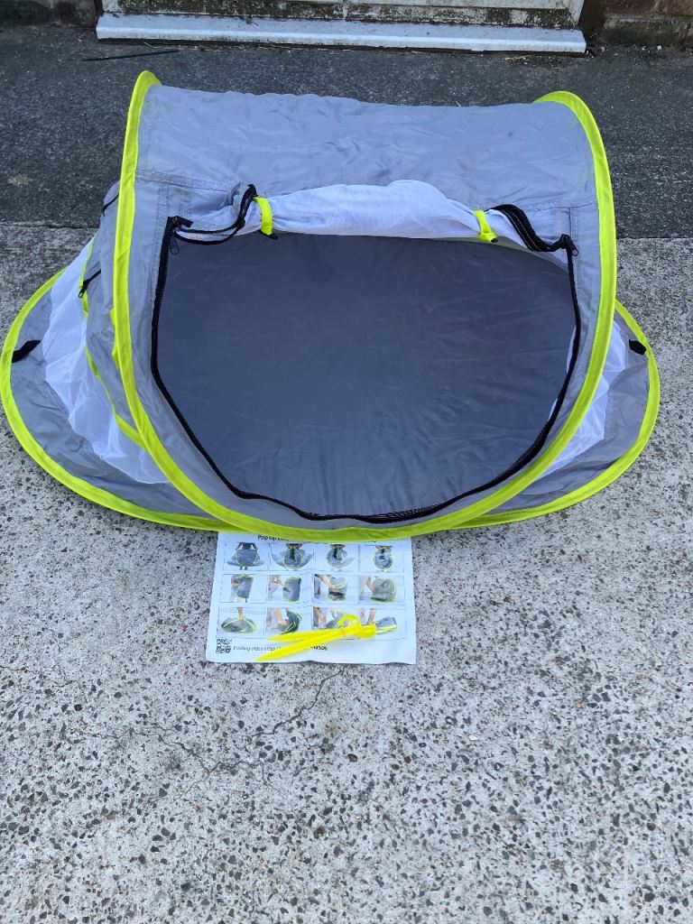 Portable Pop Up Tent Shelter / fly net for baby or small pets