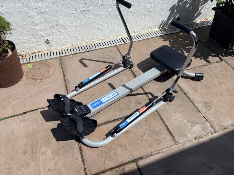 Pro Fitness Rowing Machine – Good Condition