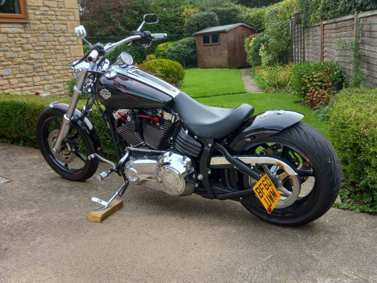 Harley-Davidson, SOFTAIL ROCKER, 2010, 1585 (cc)