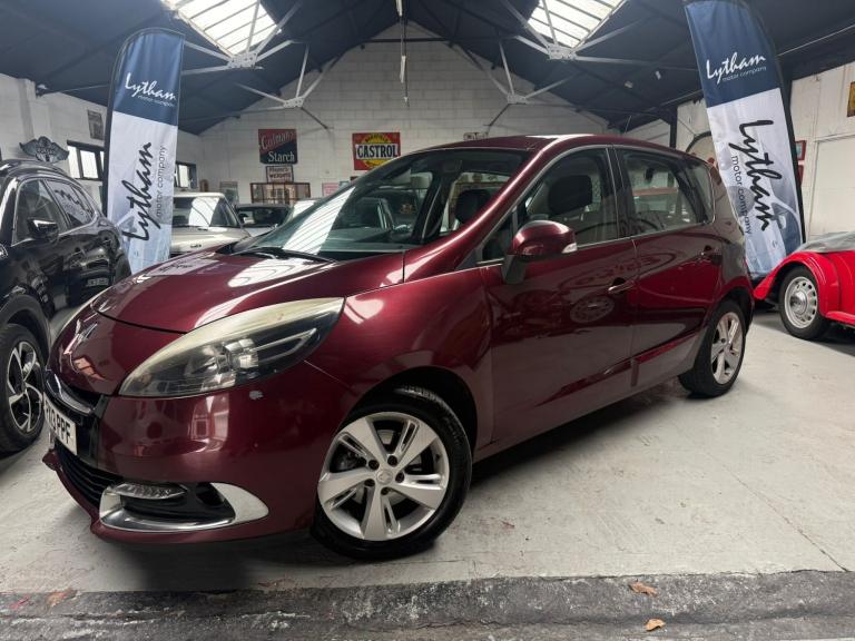RENAULT SCENIC 1.5 dCi Dynamique TomTom 2013