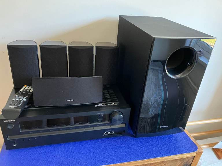 Onkyo HT-R358 AV Receiver amplifier With 5. 1 Speakers, Sub And Remote