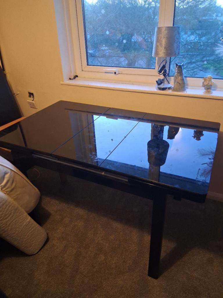 Modern Extendable Glass Dining Table