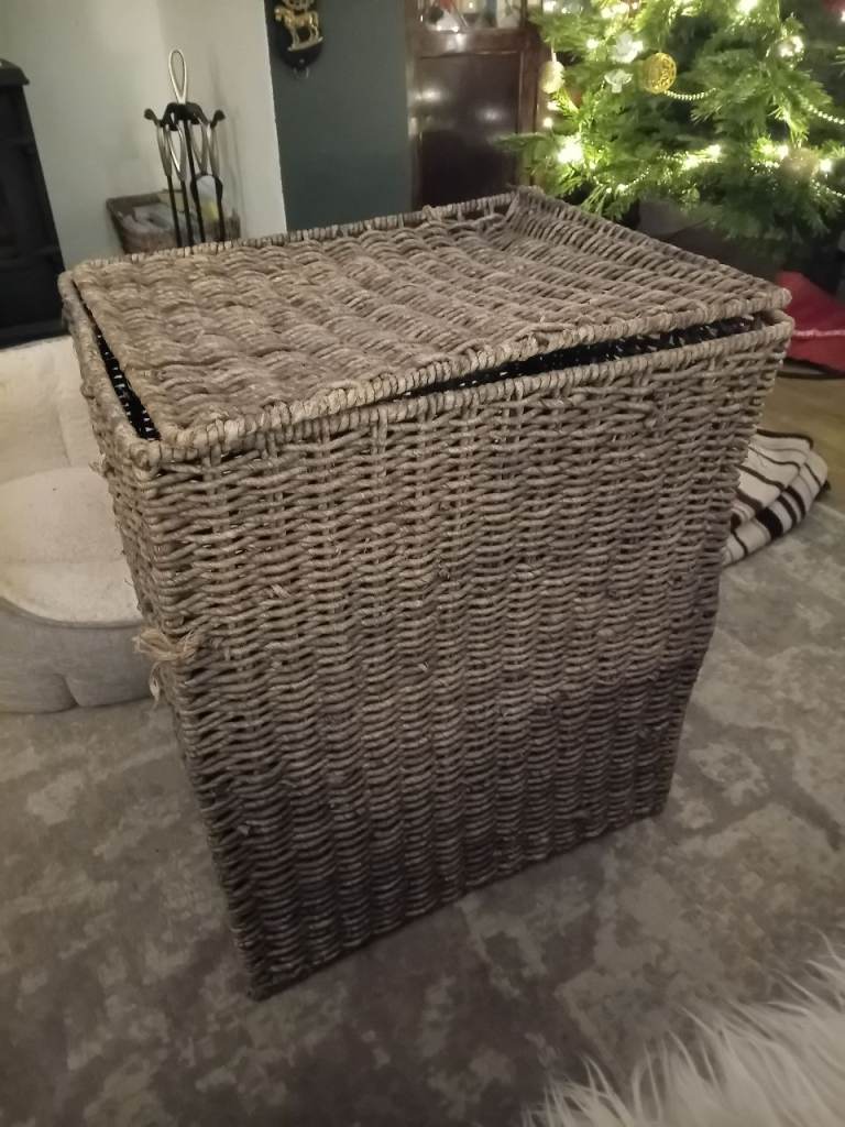 Wicker basket