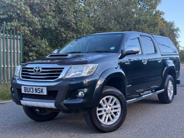 2013 Toyota Hilux Invincible D/Cab Pick Up 3.0 D-4D 4WD Diesel Manual 30k Miles