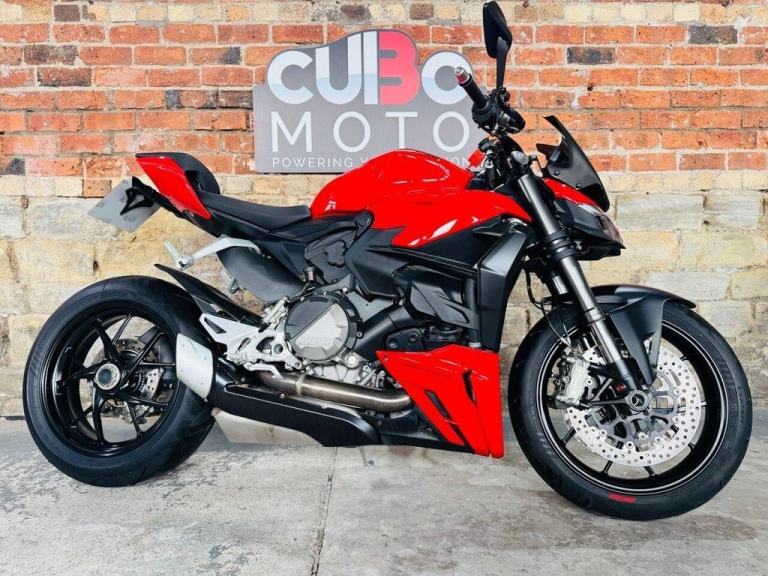 DUCATI STREETFIGHTER V2 955 2022 72