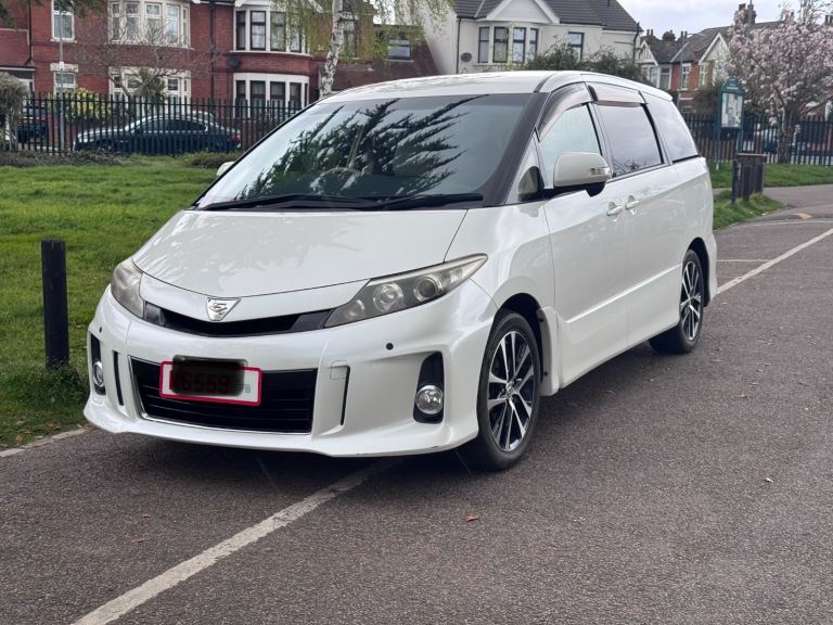 2013 Toyota Estima 2.4 patrol 7 seater 