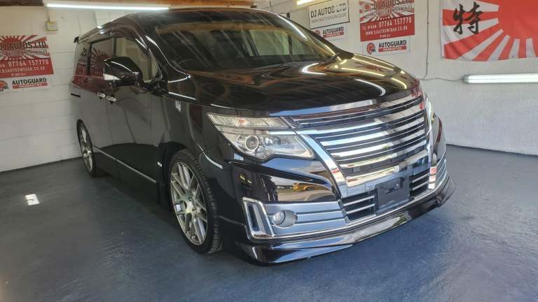 Reserved deposit payed!!!!Nissan elgrand e52 rider 2.5 auto in black japanese