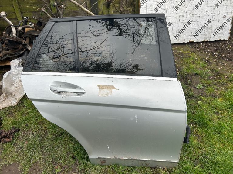 Mercedes Benz AMG estate 2013 back door 