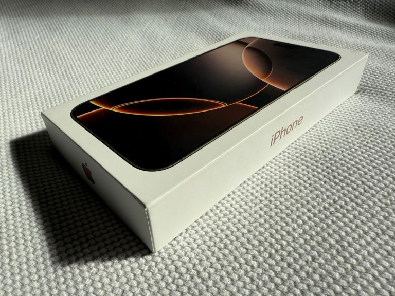iPhone 16 Pro Max 512GB desert titanium 