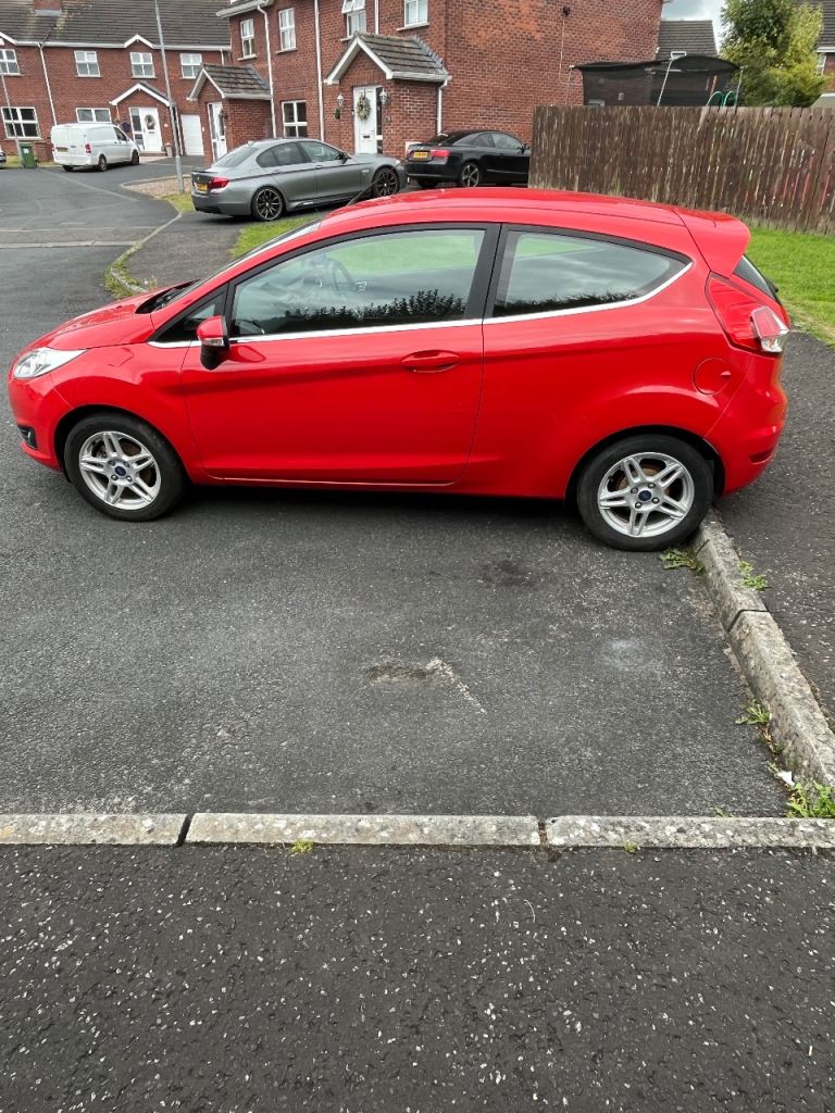 Ford, FIESTA, Hatchback, 2014, Manual, 1241 (cc), 3 doors
