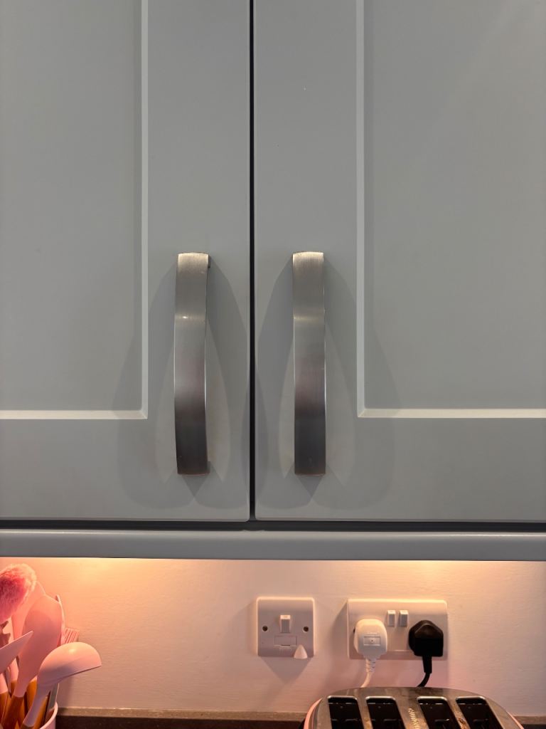 13 Silver/Chrome Door Handles – Excellent Condition, Approx 7.5"
