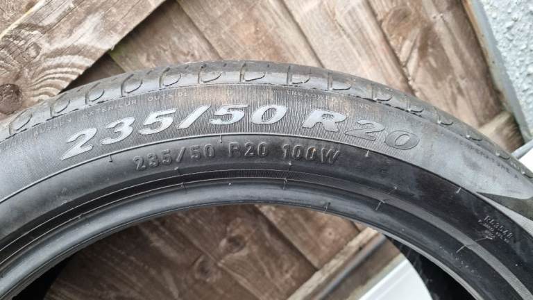 Pirelli Scorpion 235/50/R20  X2