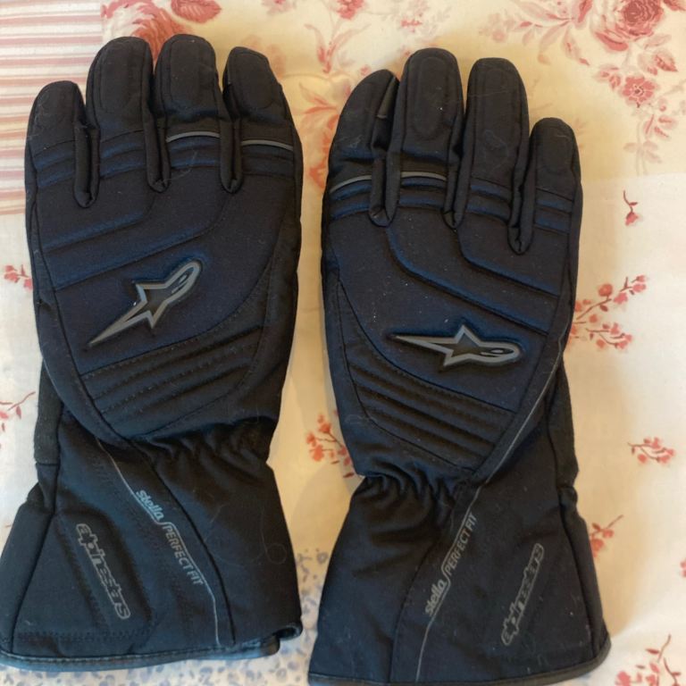 Ladies Alpinestars motorcycle gloves