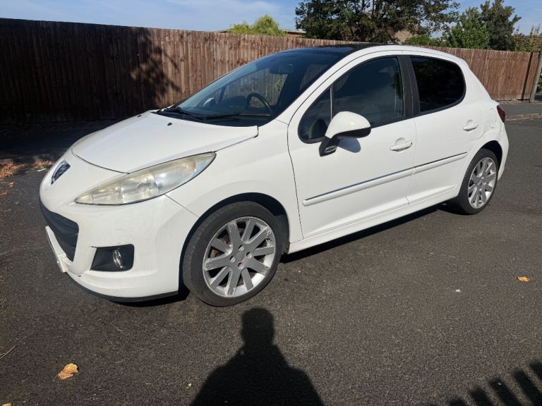 Peugeot, 207, Hatchback, 2011, Semi-Auto, 1598 (cc), 5 doors