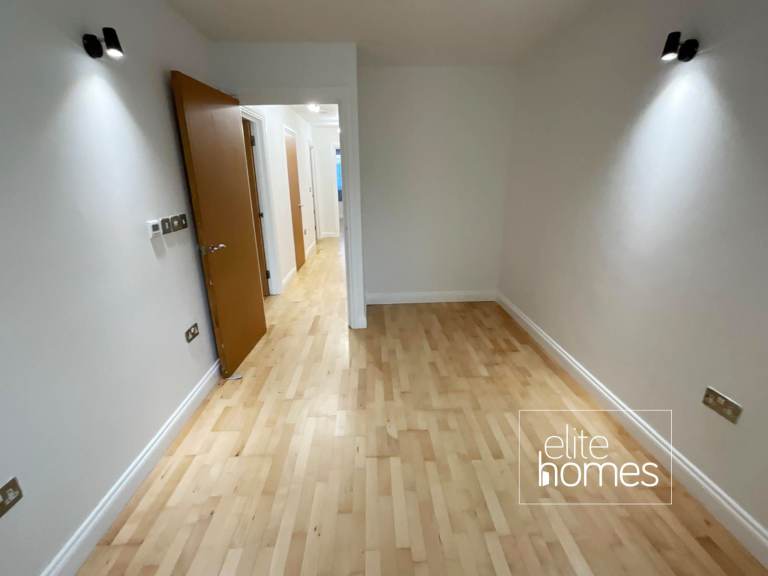 Two bedroom first floor apartment, ideally situated in the highly sought-after Bromley BR2
