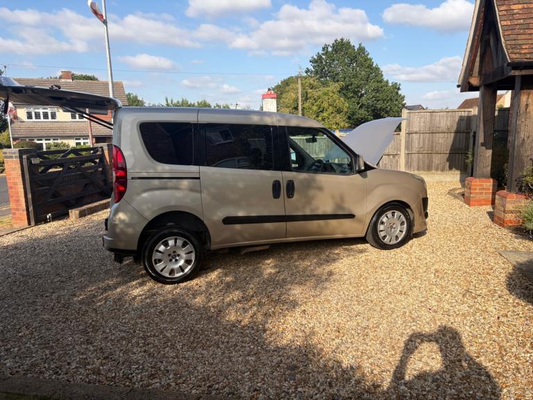 Fiat doblo wheelchair accessible vehicle
