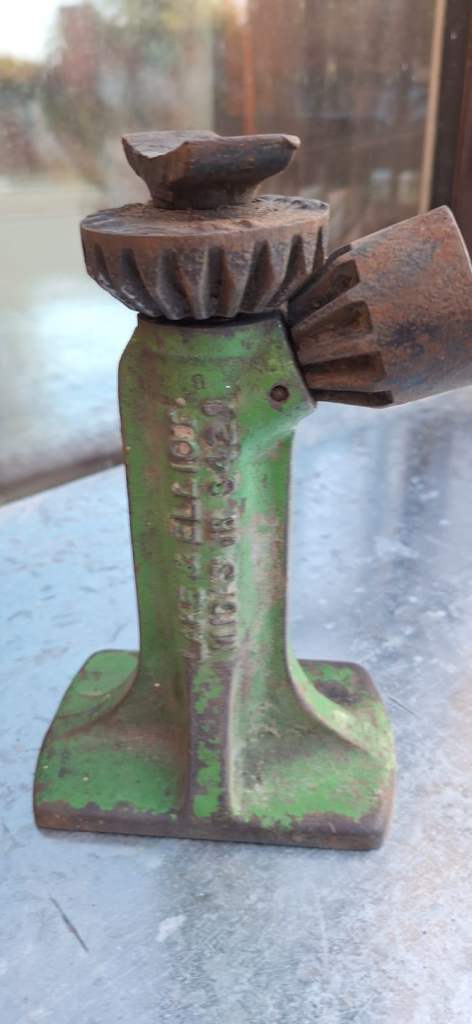 Vintage Lake & Elliot Midas Junior S421 Cast Iron Car Bottle Jack