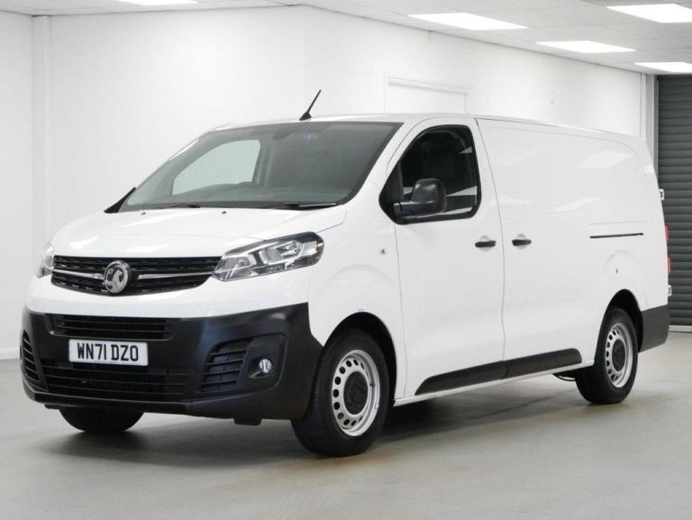 71 VAUXHALL VIVARO 2900 1.5 D 100 BHP L2 LONG DYNAMIC EDITION 6 DOOR