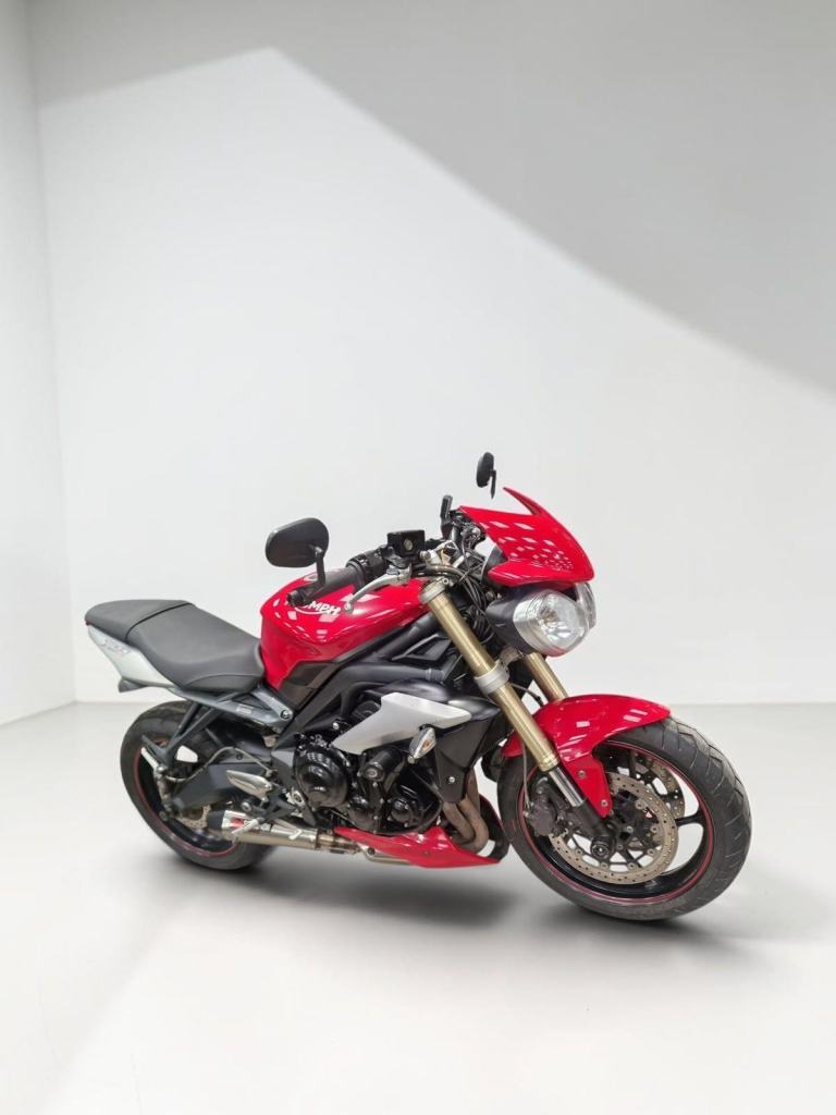 2015 65 TRIUMPH STREET TRIPLE 675 NAKED RED HISTORY NEW MOT