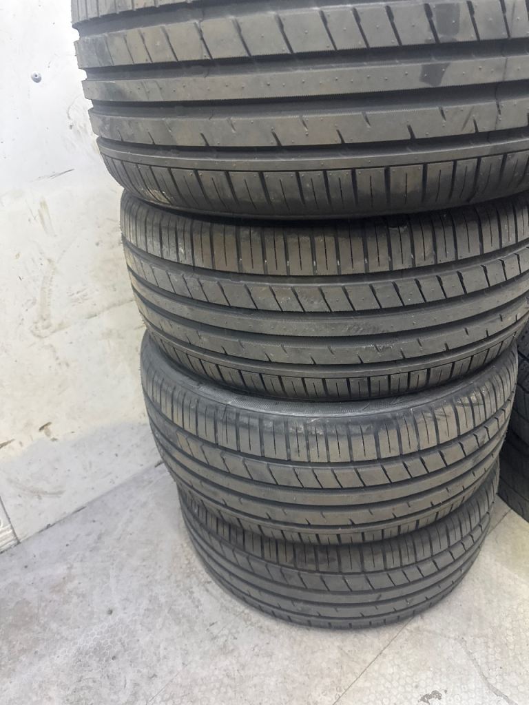 225/40/18 tyres x4