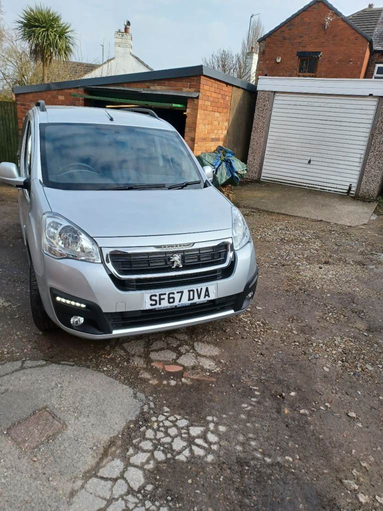 Peugeot Partner Wheelchair Accessible