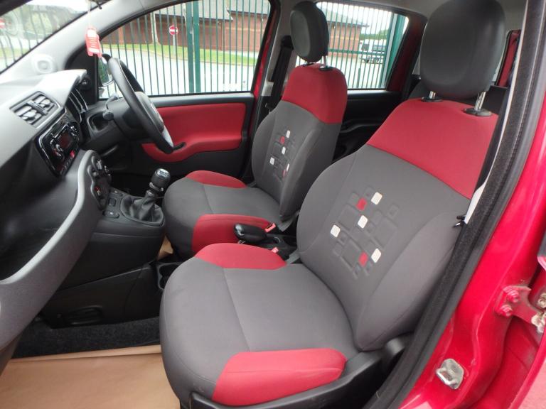 2012 Fiat Panda 1.2 Lounge 5dr..£35 Road Tax HATCHBACK Petrol Manual