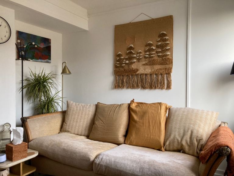 Warm, queer-affirming therapy room to share - London Fields, Hackney