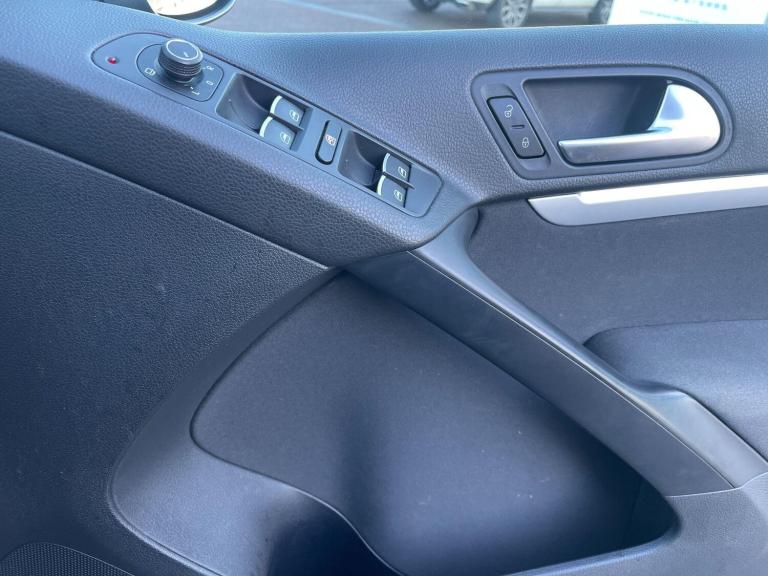 2016 Volkswagen Tiguan 2.0 TDI BlueMotion Tech Match Edition DSG 4WD Euro 6 (s/s) 5dr ESTATE Dies...