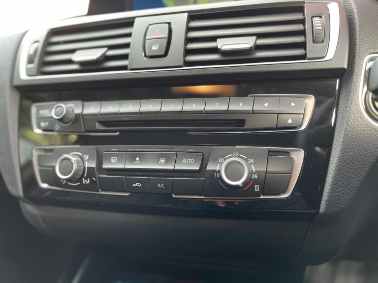 BMW 1 SERIES 2.0 118d Sport 5-Door 2016