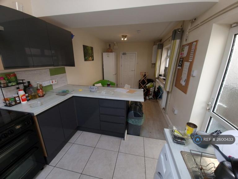 1 bedroom in Baglan Street, Swansea, SA1 (#2600433)