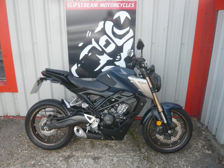 Honda CB 125 R 2022 ONLY 4K NAKED SPORTS BIKE GLR CBF MT GSX R CG CBR YZF Z LX