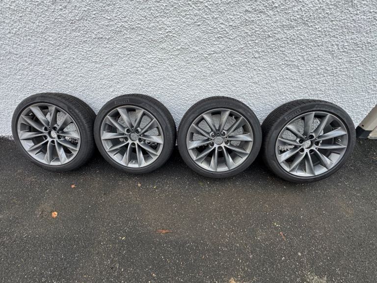 BMW Wheels and Pirelli winter tyres
