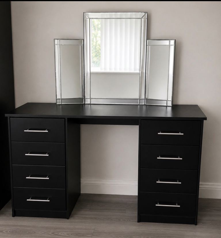 Black dressing table 