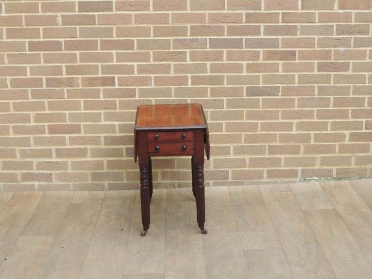 Victorian Antique Side Table (UK Drelivery)