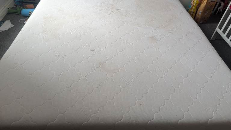 king size bed with mattress