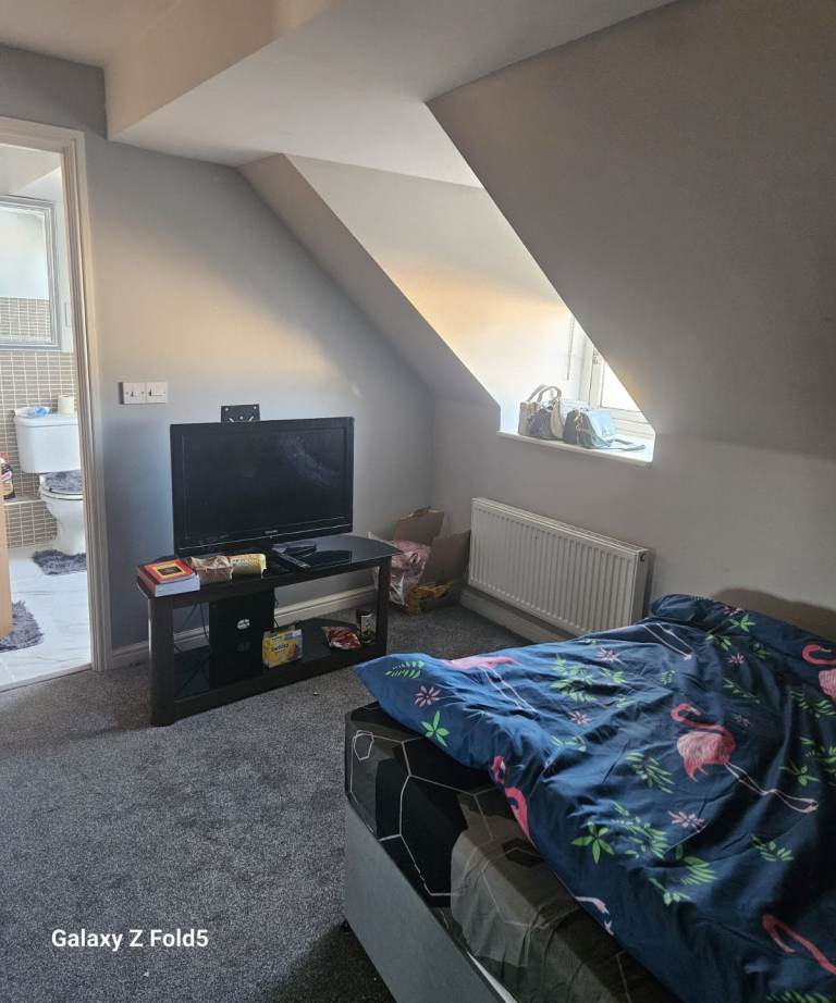 Master Bedroom with En-suite