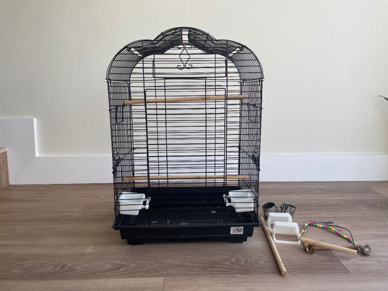 Bird cage £25