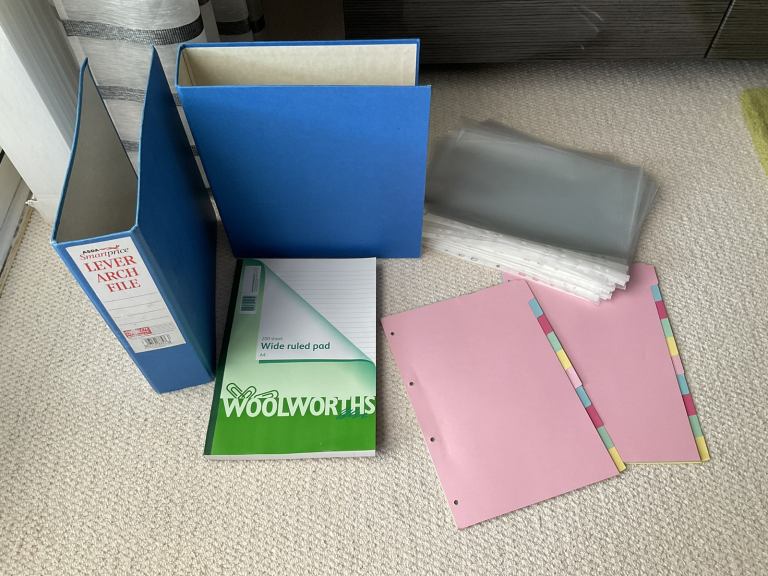 Stationery Set - files/200 leaf pad,punch pockets & dividers x2