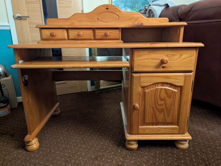 Solid Pinewood office desk