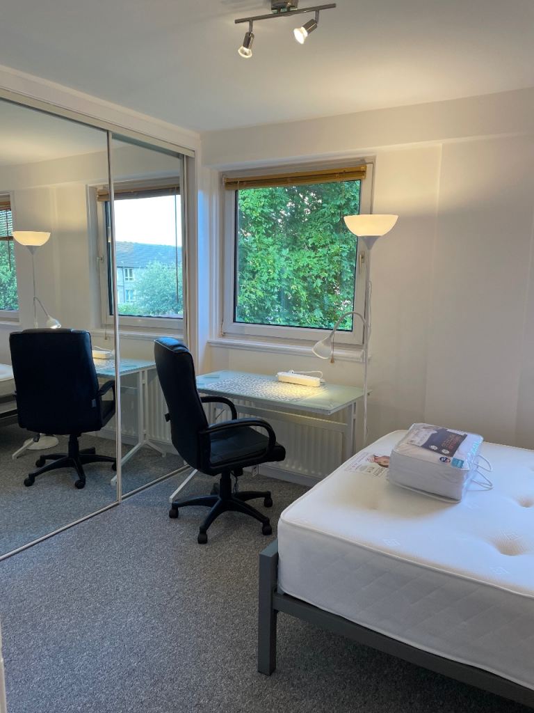 WEST END - STUDENTS - 3 BEDROOM / 2 BATH